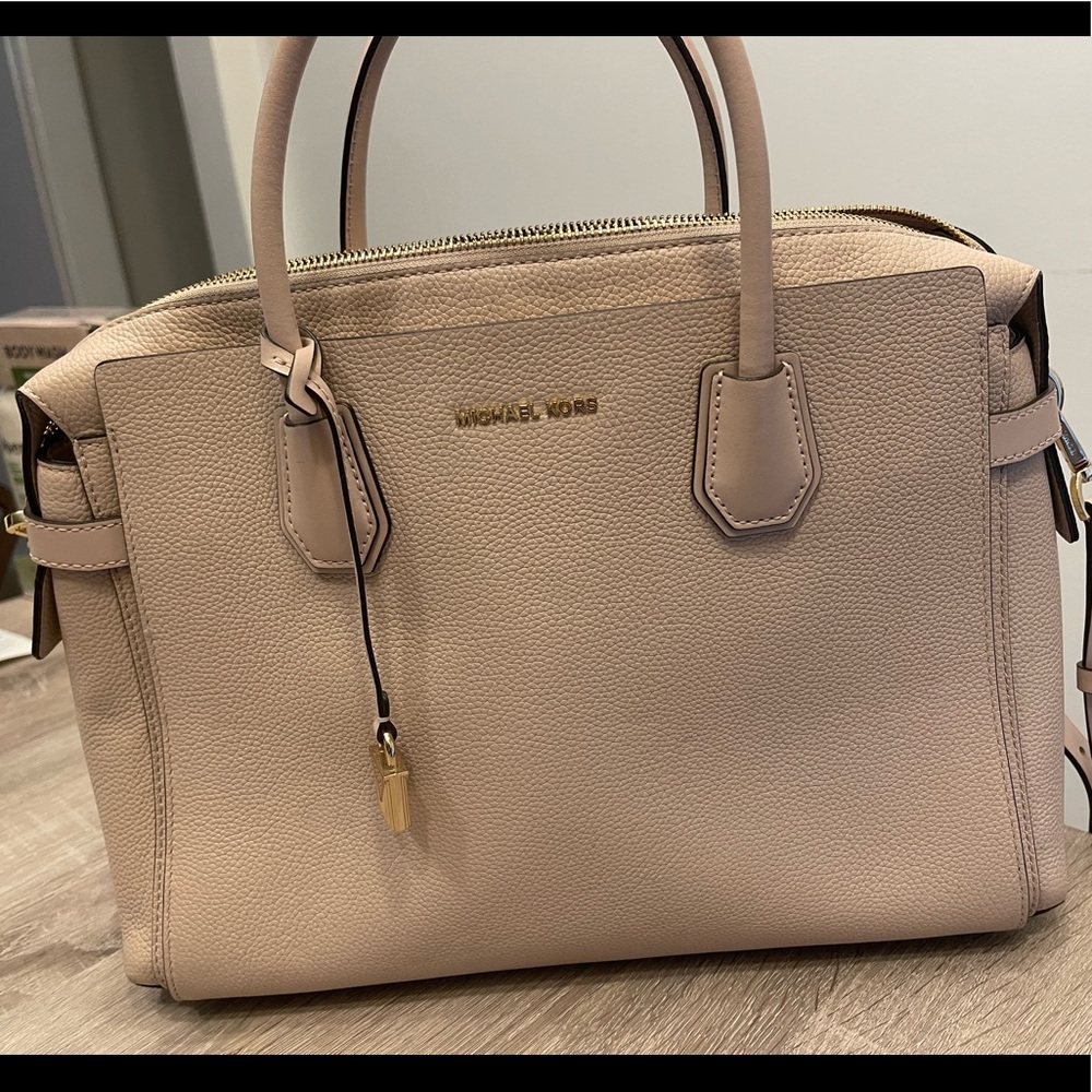 Michael Kors Purse!